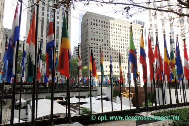 Rockefeller_Plaza